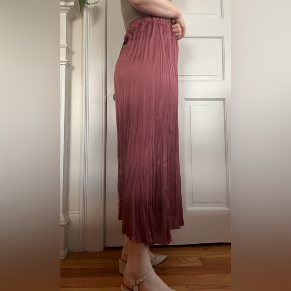 Zara pleated deep rose maxi skirt medium - Picture 2 of 6